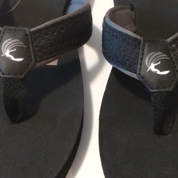 ISLAND SURF BLACK BAY FLIP FLOPS SANDALS SIZE 12 NWT - Picture 6 of 7